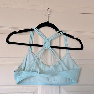 Lululemon light blue bra size 10
